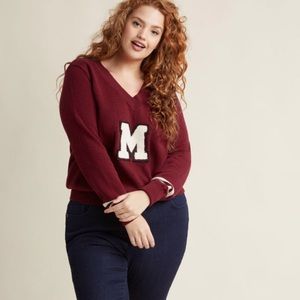Modcloth M letter V neck pullover sweater in S